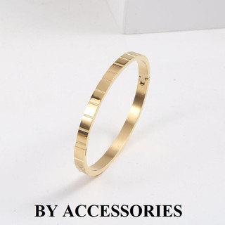 Vòng tay nữ unisex titan trơn form oval bề mặt kẻ sọc ô vuông mạ vàng 18K không gỉ có khoá mở CF32 BY ACCESSORIES