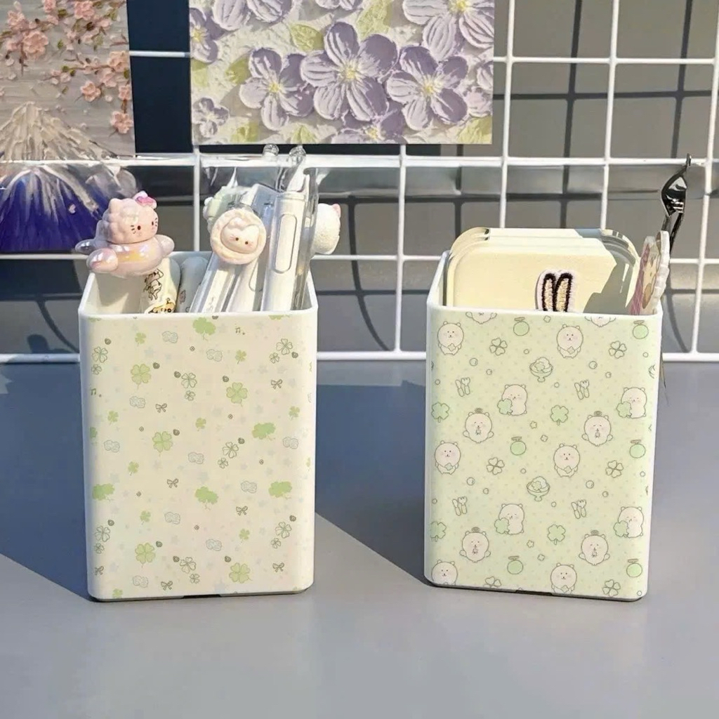 Hộp bút hình cỏ 4 lá tone màu xanh trang trí bàn học tiện lợi