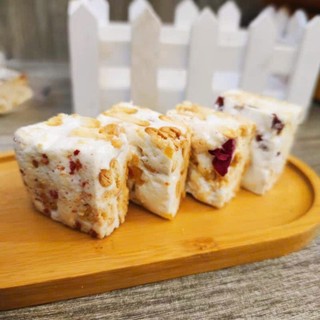 Kẹo Nougat Vị Sữa Xoài & Việt Quất Mềm Dẻo Thơm Ngon-Gói Nhỏ Tiện Ăn Sạch Sẽ - Phù Hợp Trẻ Em Người Lớn Ăn Vặt Biếu Tặng
