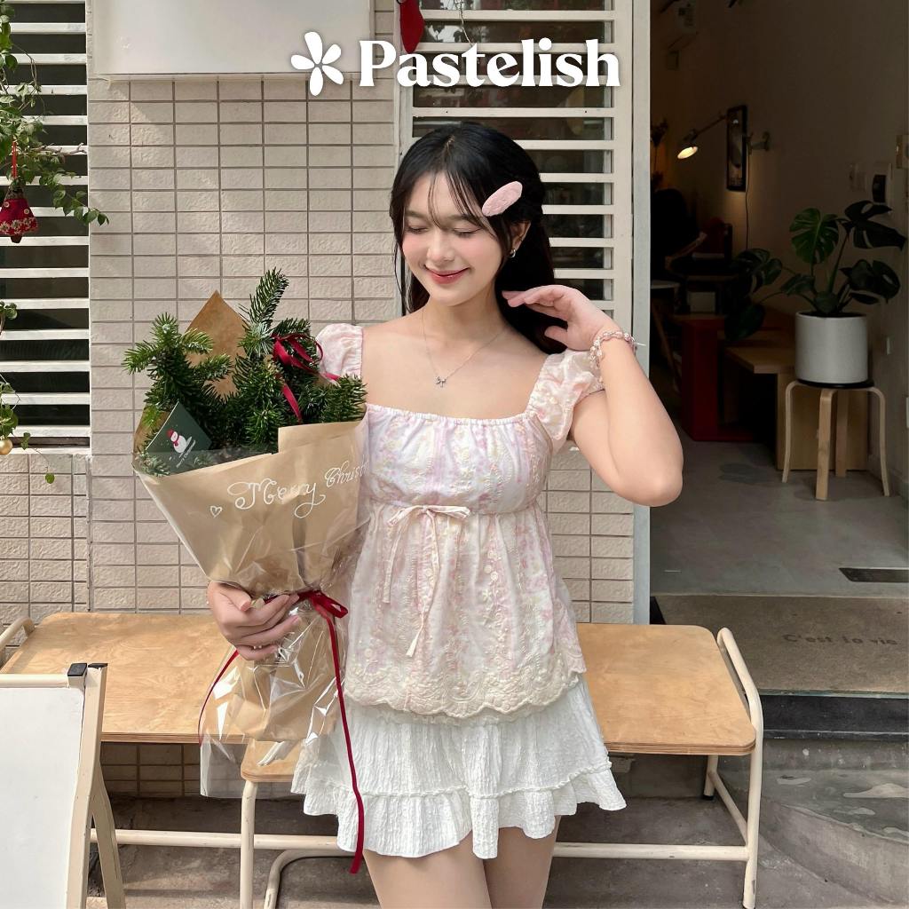 Áo babydoll hoa nhí xẻ tà, tay áo cách điệu, vải boi thêu hoa - Pastelish
