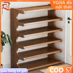 Kệ giày bằng gỗ nguyên khối và tre, kệ lưu trữ dọc nhiều tầng, dung tích lớn, thiết kế tiết kiệm không gian.