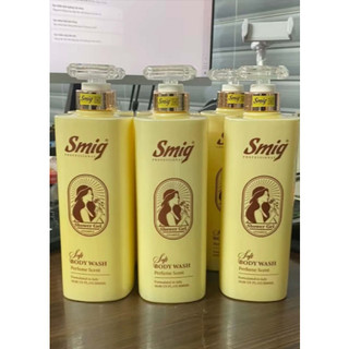 Sữa Tắm Hương Nước Hoa SMIG mang đến mùi hương quyến rũ, hỗ trợ cho làn da mềm mại