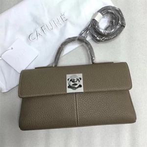 Túi xách da thời thượng shop có ảnh cận túi