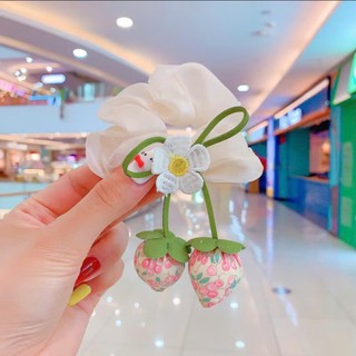 Scrunchies dây buộc tóc chùm dâu xinh xắn phong cách Hàn Quốc