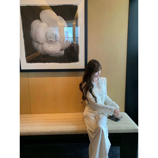 Áo cardigan form croptop đính cườm cổ tròn phong cách tiểu thư