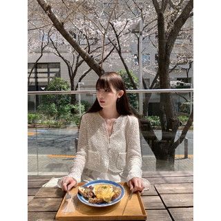 Áo cardigan form croptop đính cườm cổ tròn phong cách tiểu thư