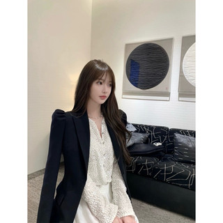 Áo cardigan form croptop đính cườm cổ tròn phong cách tiểu thư