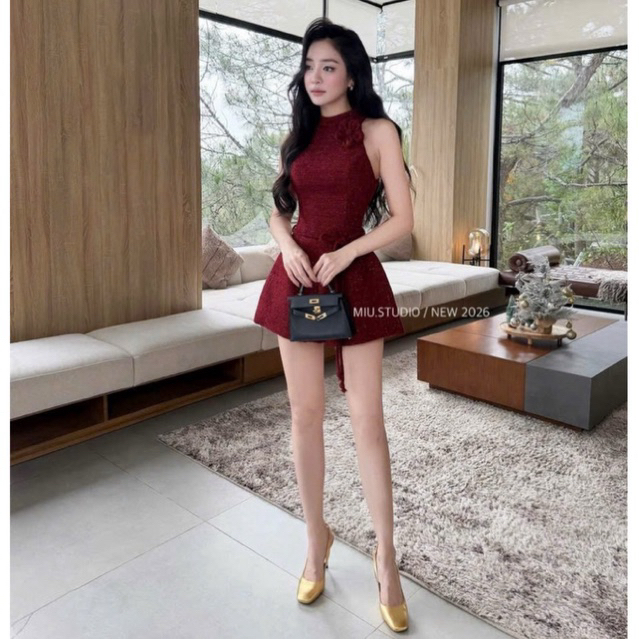 Jumps sát nách cổ yếm kèm dây hoa cao cấp, Jump thiết kế dáng ngắn xoè chiết eo tôn dáng style tiểu thư