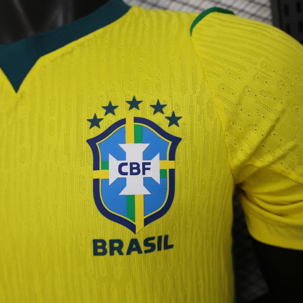 Áo Bóng Đá Player Đội Tuyển Brasil Sân Nhà [Chỉ Có Áo] Mùa 25/26 - Hàng Nhập Khẩu Thailand