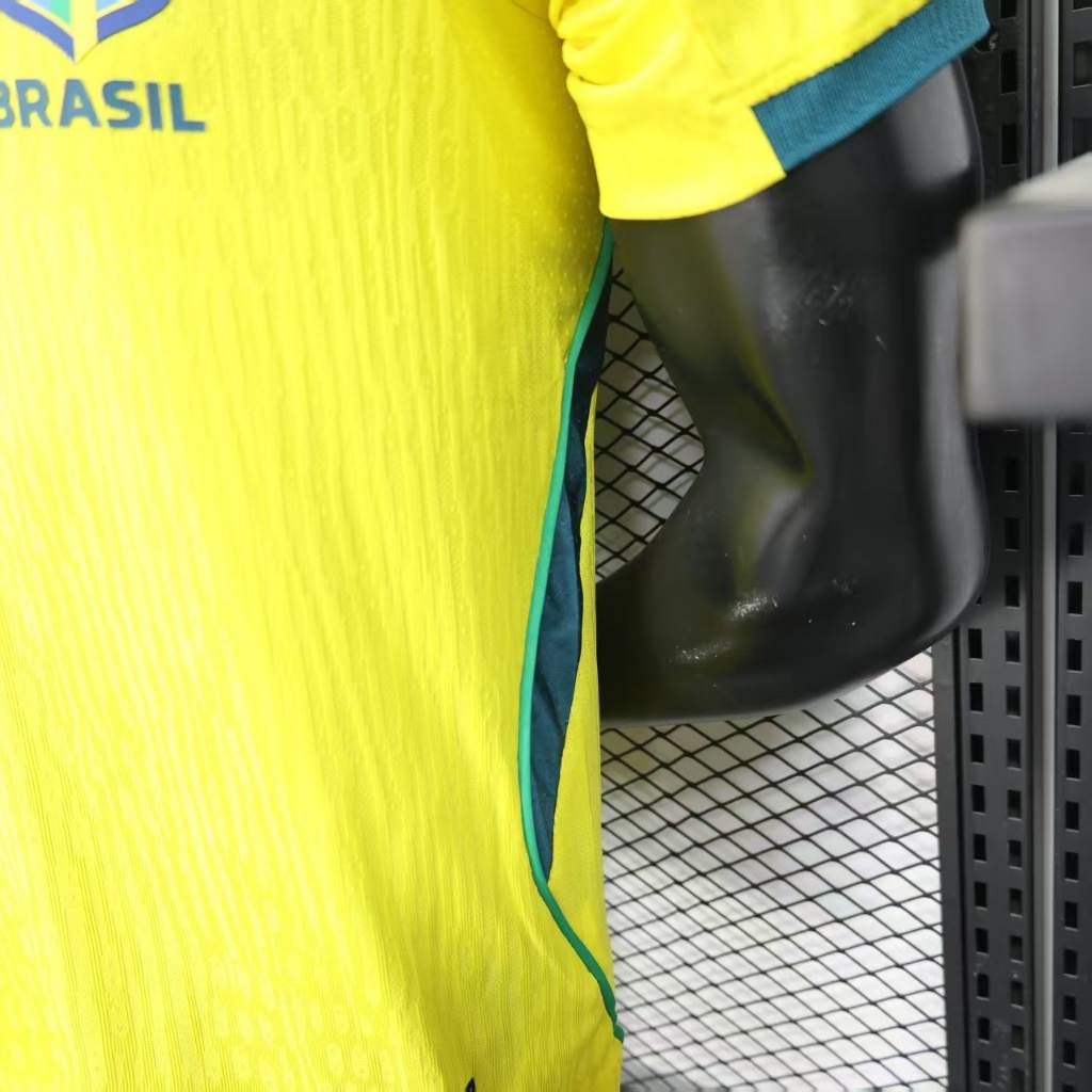 Áo Bóng Đá Player Đội Tuyển Brasil Sân Nhà [Chỉ Có Áo] Mùa 25/26 - Hàng Nhập Khẩu Thailand