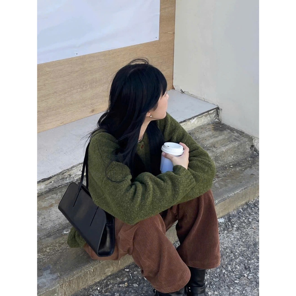 Áo khoác len cardigan xanh rêu khuy cài nâu dáng rộng vừa dày dặn chất len xù CDG015 - Tiktik