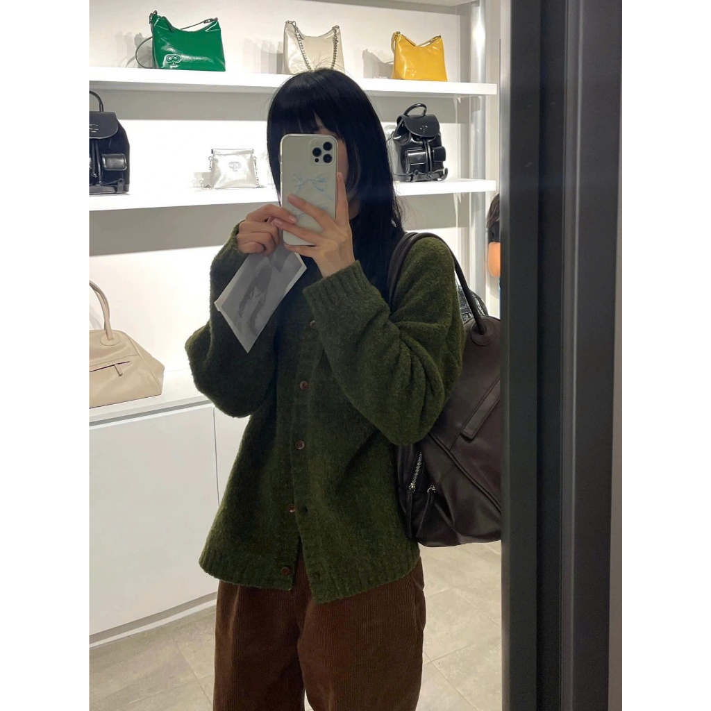 Áo khoác len cardigan xanh rêu khuy cài nâu dáng rộng vừa dày dặn chất len xù CDG015 - Tiktik