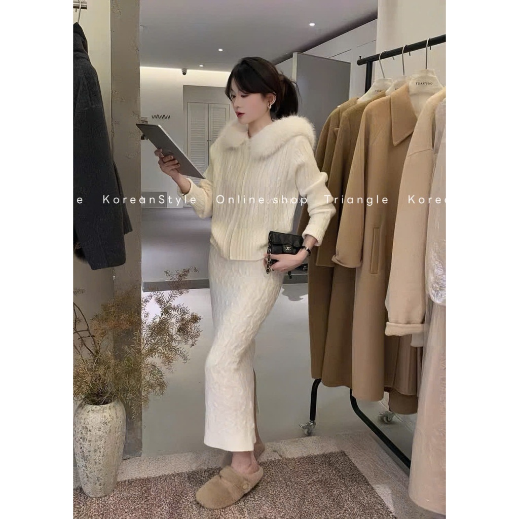 TRIANGLE - Charmy Set (Cân nhắc kỹ, return is not welcomed) - Set len áo có mũ phối lông kèm chân váy bút chì