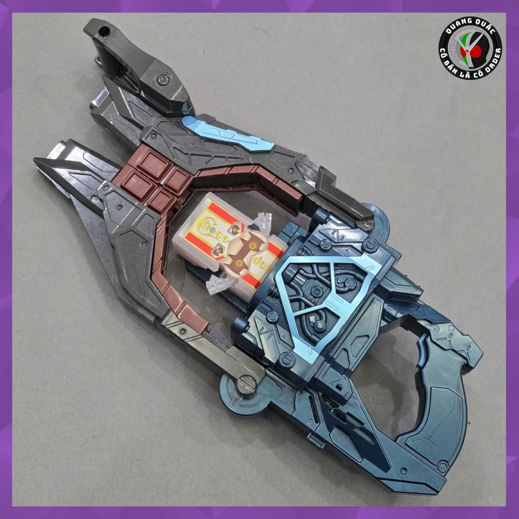 [HÀNG MỚI VỀ] Mô hình đồ chơi chính hãng DX Valen Buster - Kamen Rider ...