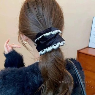 Cột Tóc Nhung Phối Ren Phong Cách