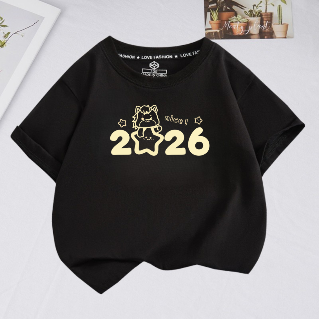 Áo thun Tết HappyTee - Mẫu Áo thun Nam nữ Tết 2026 chú ngựa ngôi sao dễ thương