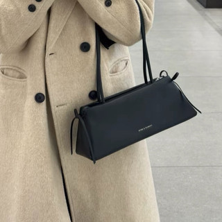 Túi đeo vai Bow Elongated Trapeze Charles & Keith