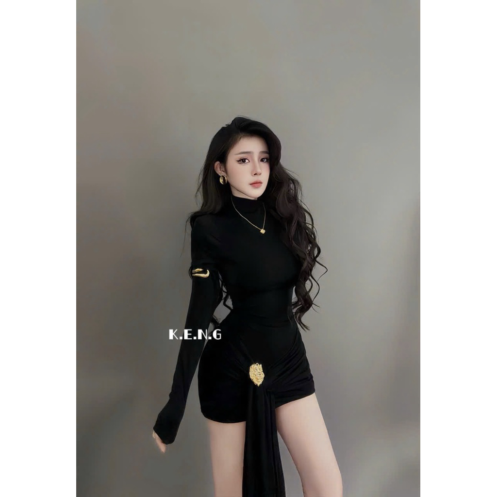 Đầm body nhúng phối vạt kèm tag cài xinh