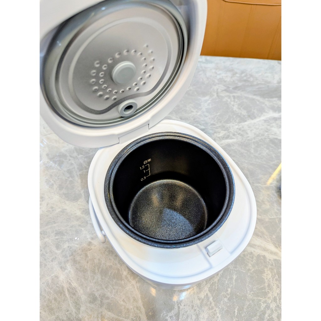 Nồi Cơm Điện Mini Nấu Nhanh Cơm Ngon Mềm Xốp Cho Khẩu Phần Từ 1-2 Người Thiết Kế Nhỏ Gọn Tiện Lợi