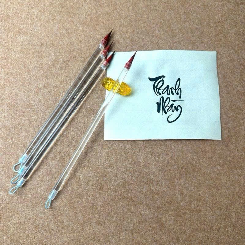 Bút lông tiểu tự tử hào Ngọc Thanh Đan lông bút dài 2cm, khẩu kính 0,5cm