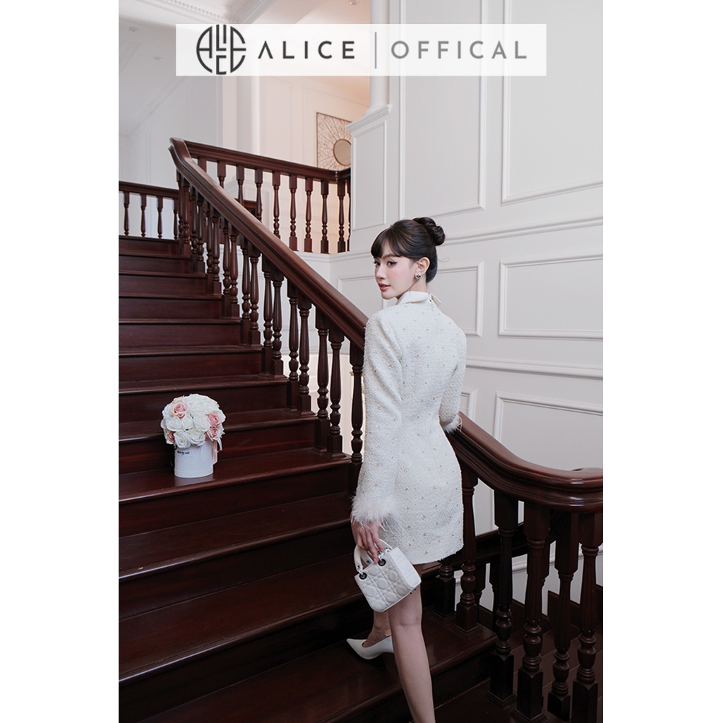 Váy Dạ Tweed Cao Cấp Alice Dáng Ngắn Chữ A, Đầm Cổ Sen Tay Dài Đính Lông, Cúc Đá Bản To Dọc Thân V1442