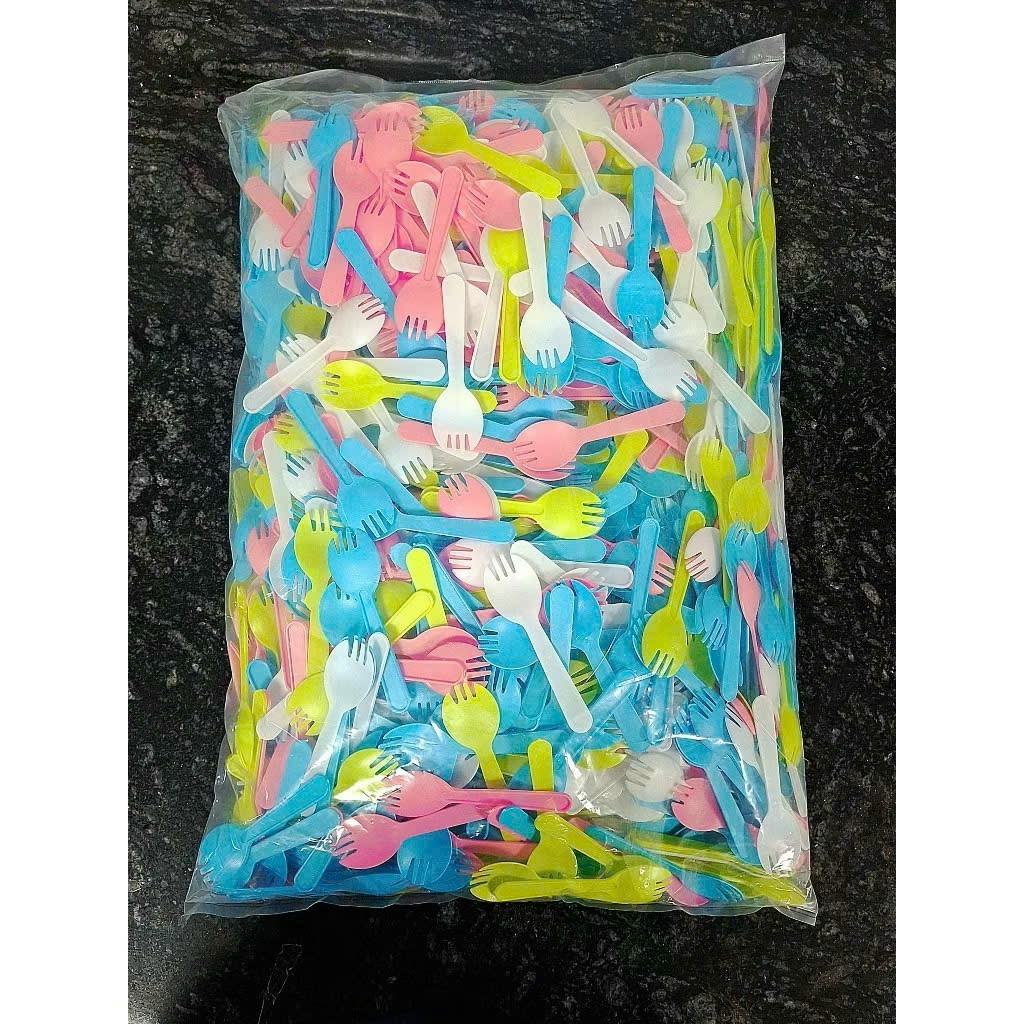 Dĩa Thìa Nhựa Nhiều Màu Túi 1Kg / 2Kg – Dĩa Dùng Một Lần Tiện Lợi, Màu Pastel Xinh Xắn