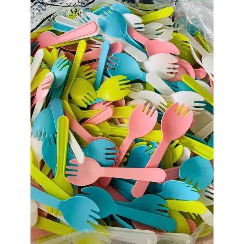 Dĩa Thìa Nhựa Nhiều Màu Túi 1Kg / 2Kg – Dĩa Dùng Một Lần Tiện Lợi, Màu Pastel Xinh Xắn