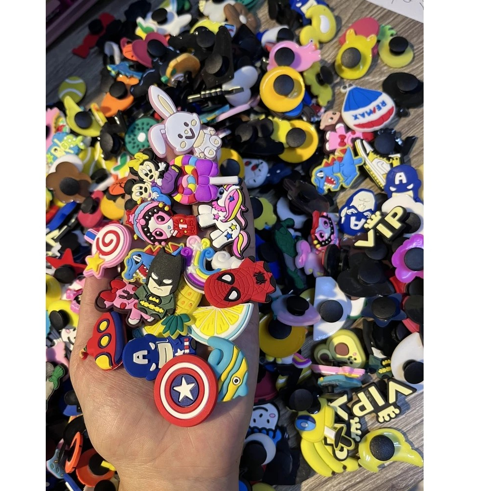 Sticker có nút gắn dép đủ loại để trang trí dép lỗ, dép cross cho bé trai bé gái siêu xinh