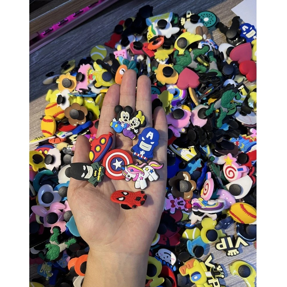 Sticker có nút gắn dép đủ loại để trang trí dép lỗ, dép cross cho bé trai bé gái siêu xinh