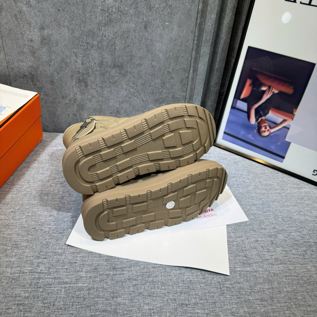 👠🕶️🎒👜...bốt lót lông đi tuyết