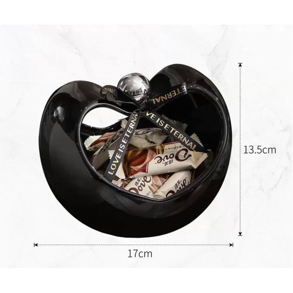 Hộp đựng bằng gốm sứ họa tiết quả anh đàosang trọng, lý tưởng cho phòng khách hoặc nhà ở của bạn.