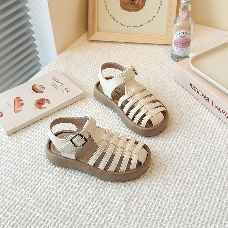 [M099] Giày Sandal Chiến Binh Bé Gái Phong Cách Hàn Quốc - Sandal Rọ Da Mềm Đế Êm Chống Trơn Trượt Cho Bé (Màu Kem)