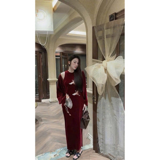 Váy nhung the/nhung hàn sát nách thêu đôi chim hạc + quạt dáng dài