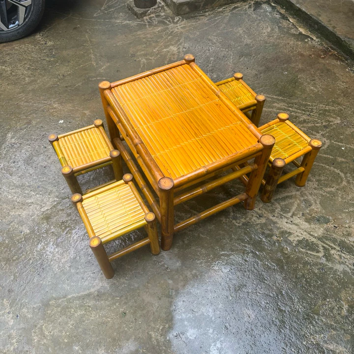 Bộ Bàn Ghế Tre 1 Bàn 4 Ghế 50x70cm – Bàn Trà Cafe Quán Bún Đậu, Homestay – Nội Thất Tre Tự Nhiên