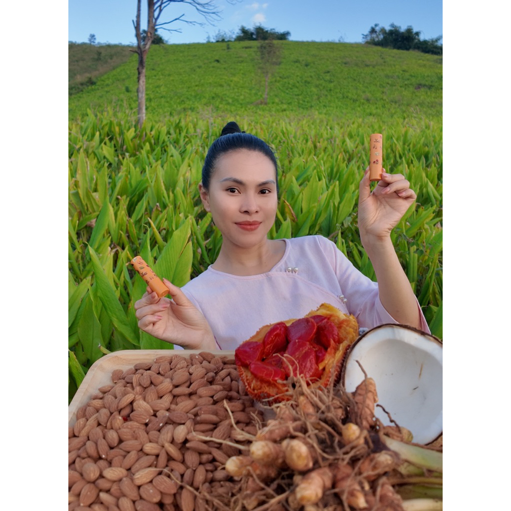 Son Dưỡng Gấc Hạnh Nhân Handmade