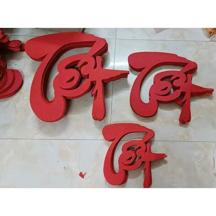 Chữ Tết đỏ cao 50cm bằng alu hoặc nỉ dạ nhung trang trí Tết decor nổi bật.