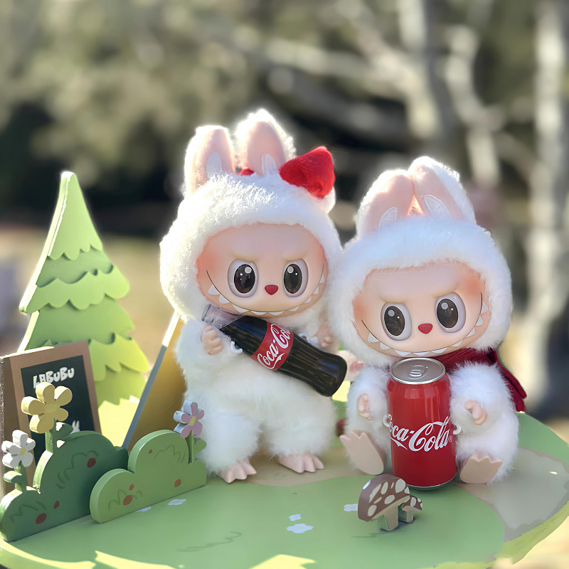 Lububu Hộp bí mật - Búp bê Coca-Cola, móc khóa, đồ chơi bông, quà sinh nhật cho trẻ em Quà tặng trang trí đáng yêu