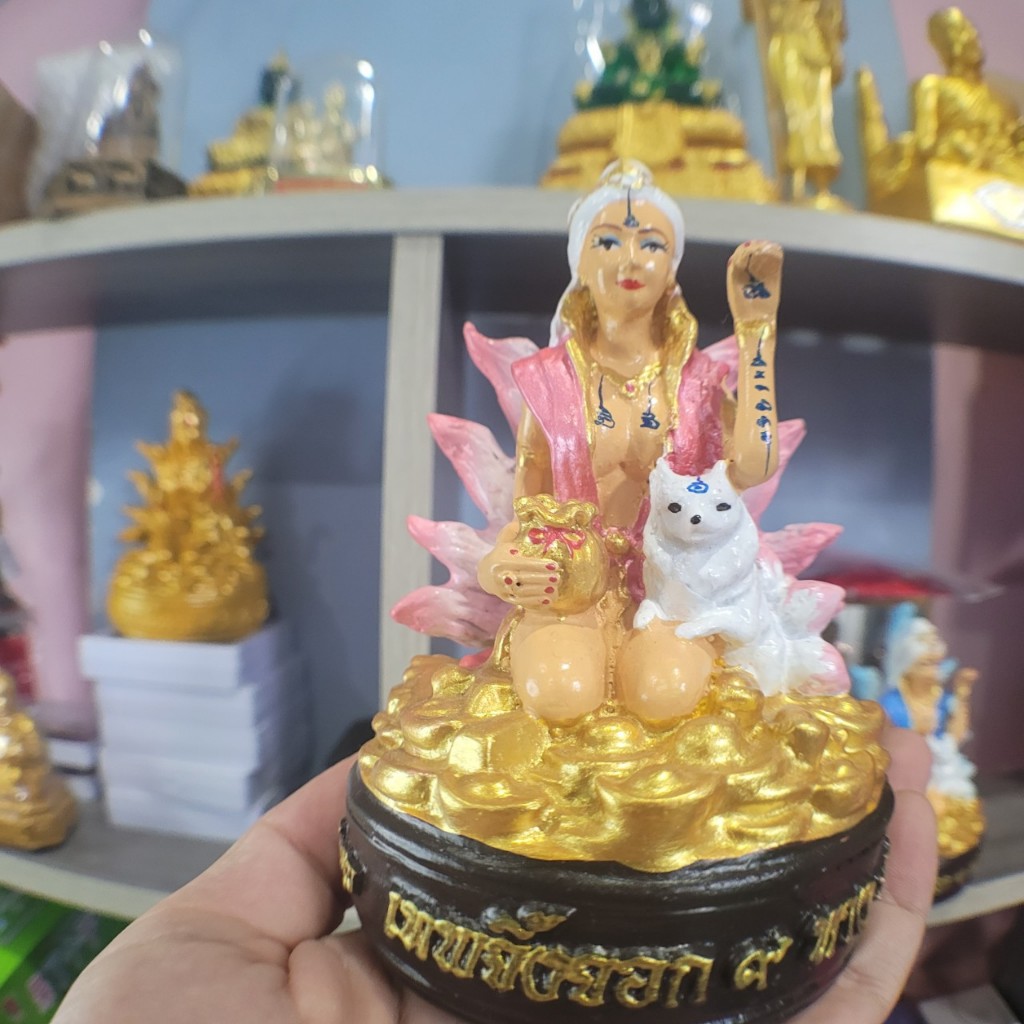 Vật Trang Trí Hình Tượng Mini Màu Hồng Dễ Thương Cao 12cm Quà Tặng Bạn Bè Người Thân