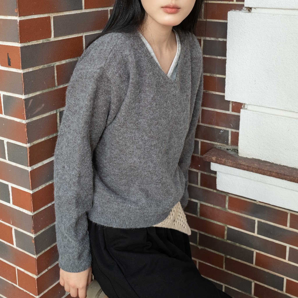 Áo len nữ cổ V SONNA HI - dáng relaxed thoải mái, len xù nhẹ mềm mịn - MELLOW V KNIT