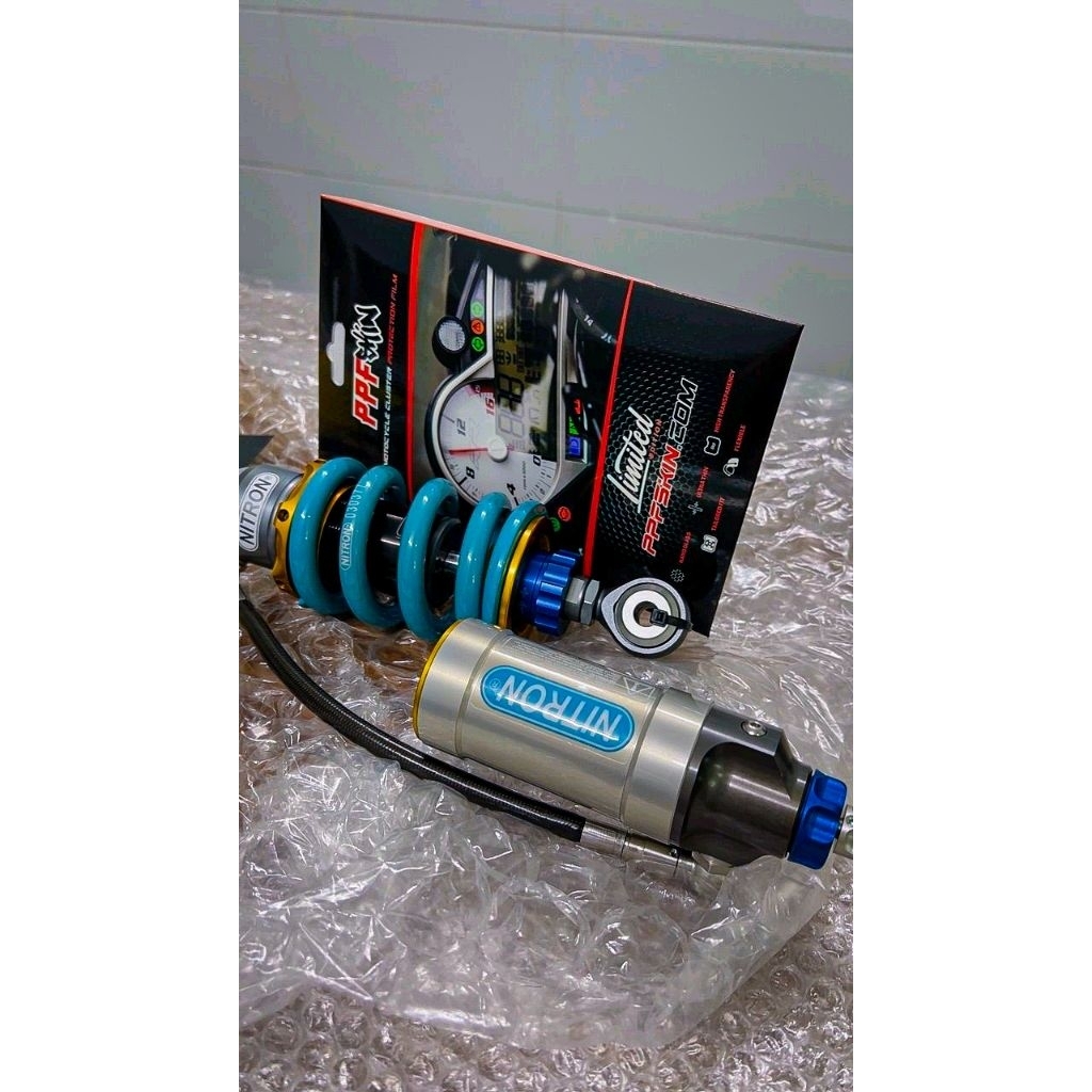 PPF dán phuộc NITRON 1 phuộc. PPF dán bảo vệ mặt đồng hồ xe