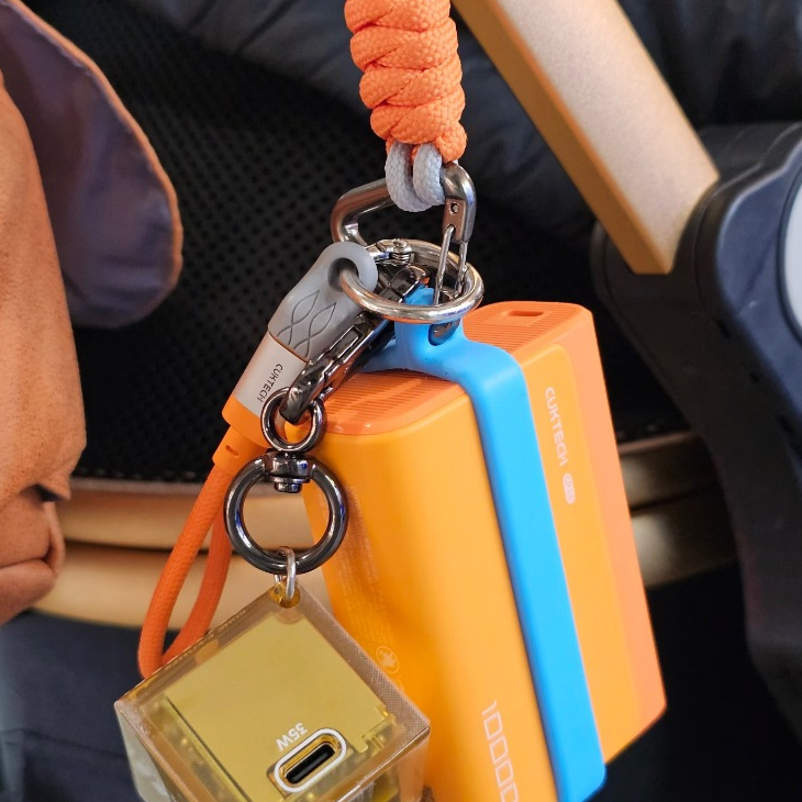 Móc Treo Cáp Sạc Type-C Hai Đầu – Gọn gàng – Cao Su Bền – Tiện Mang Theo Chìa Khóa