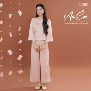 Bộ Mặc Nhà Yên Hoa Loire FDMN250350 Chất Gấm Ánh Ngọc Vân Hoa Cao Cấp