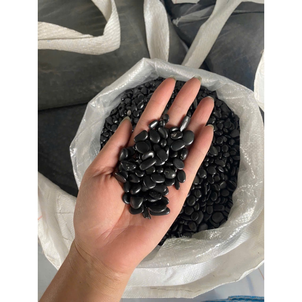 Đá Nướng BBQ Đen 1kg – Nướng Xúc Xích, Lạp Xưởng, Giữ Nhiệt Tốt