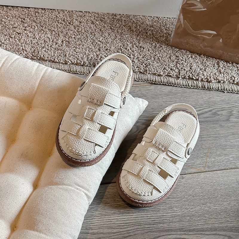 [M014] Sandal Rọ Bé Gái Da Mềm Phong Cách Vintage - Giày Sandal Rọ Cho Bé Đi Học, Đi Chơi Đế Bệt Chống Trơn Trượt