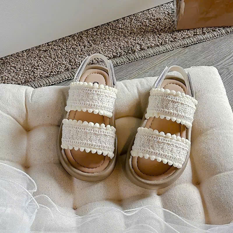 [M043] Sandal Ren Boho Cho Bé Gái – Dép Quai Hậu Viền PomPom Công Chúa Siêu Xinh Mềm Êm Chống Trơn Trượt TH Kids