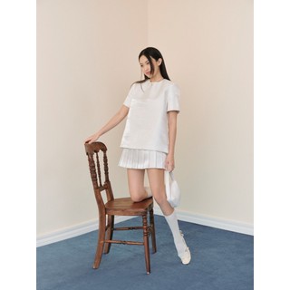 Set OLV áo và chân váy xếp ly chất tafta ánh kim đứng form White Tafta Pleated Mini Set trẻ trung