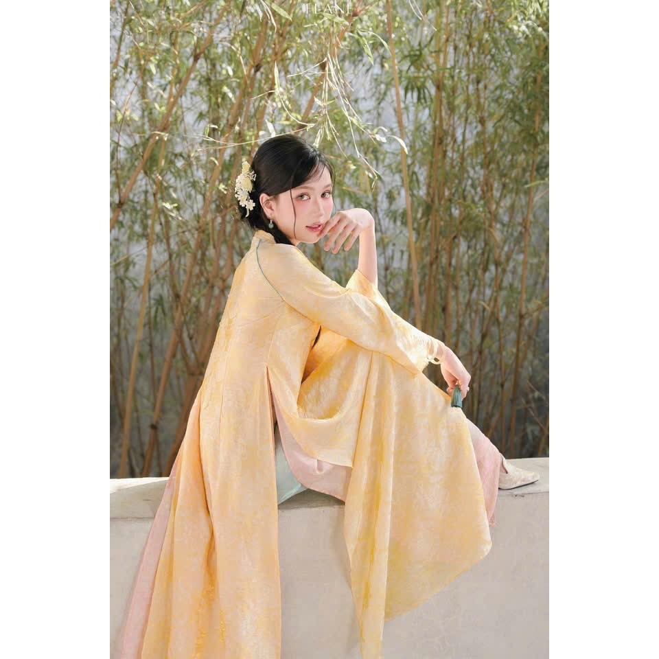 ZIMM STORE-Áo dài nữ màu vàng kem thêu hoa nổi