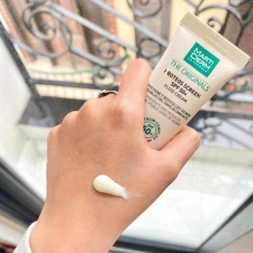 Kem Chống Nắng MartiDerm Phổ Rộng Bảo Vệ Toàn Diện 40ml The Originals Proteos Screen SPF50+ Fluid Cream