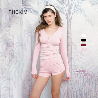 THEKIM Set Elin Lounge áo dài tay đính cúc cổ mix quần short nhún cạnh , đồ bộ chất liệu thun tăm CS390