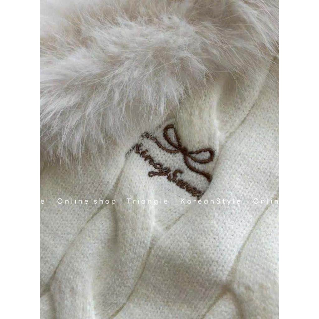 TRIANGLE - Coco Sweater (Cân nhắc kỹ, return is not welcomed)- Áo len cổ lông chữ V Hàn Quốc thanh lịch